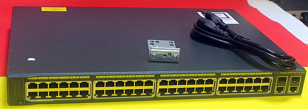 Cisco WS-C2960+48PST-L Catalyst 2960-Plus 48 10/100 PoE 2-SFP 2-GB LAN Base